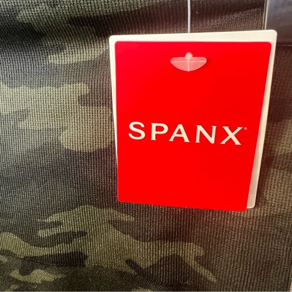 Spanx Look At Me Now Seamless Camo Leggings Size M - Picture 8 of 15